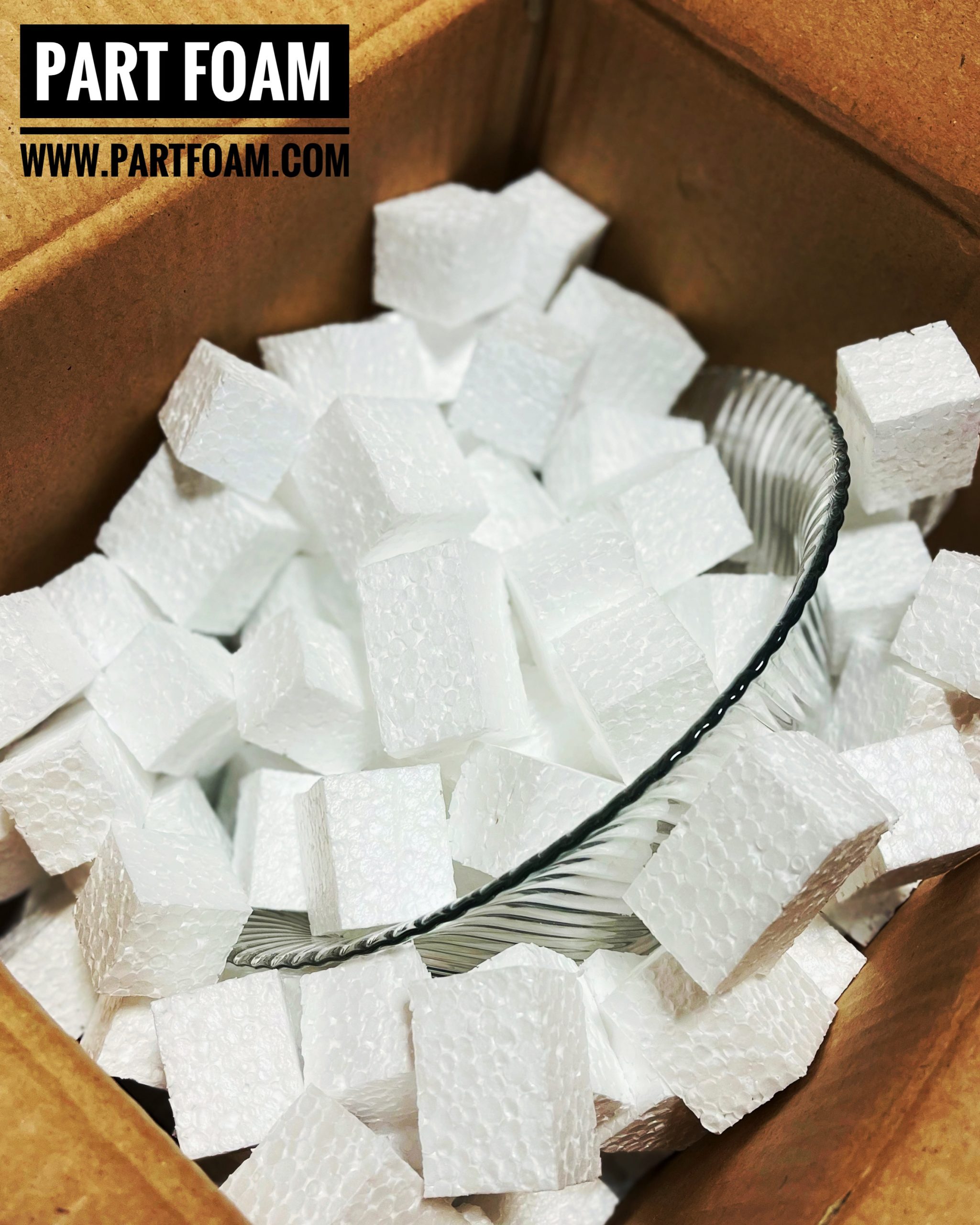 یونولیت حبه قندی ،یونولیت چیبسی ، فوم گوش ماهی ، بسته بندی کریستال ، یونولیت داخل بسته بندی ، فوم چیبسی ، تکه فوم بسته بندی , Eps , Styrofoam , eps cube , packing foam cube