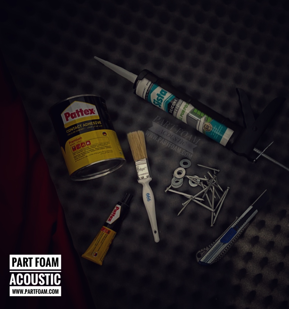 نصب آکوستیک ، نصب فوم آکوستیک ، فوم آکوستیک را چطور نصب کنیم ، چسباندن آکوستیک